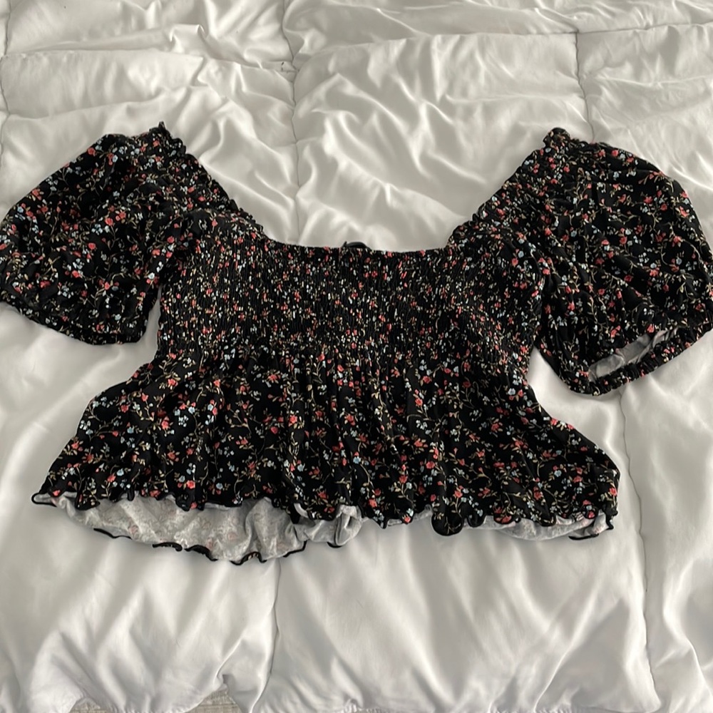 never work off the shoulder crop